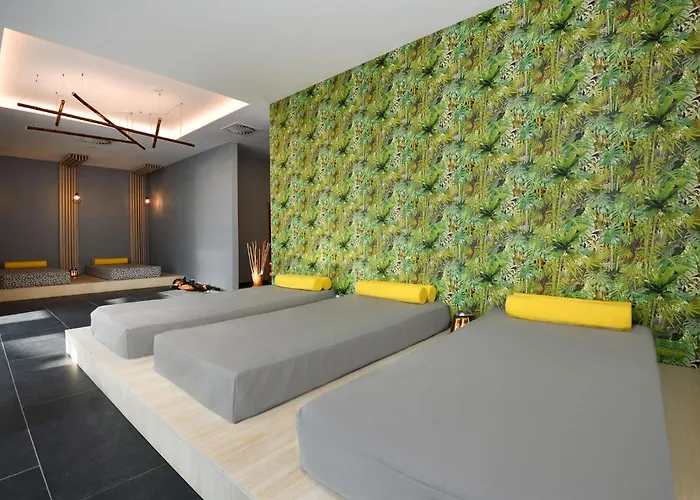 Хотел Grifid Encanto